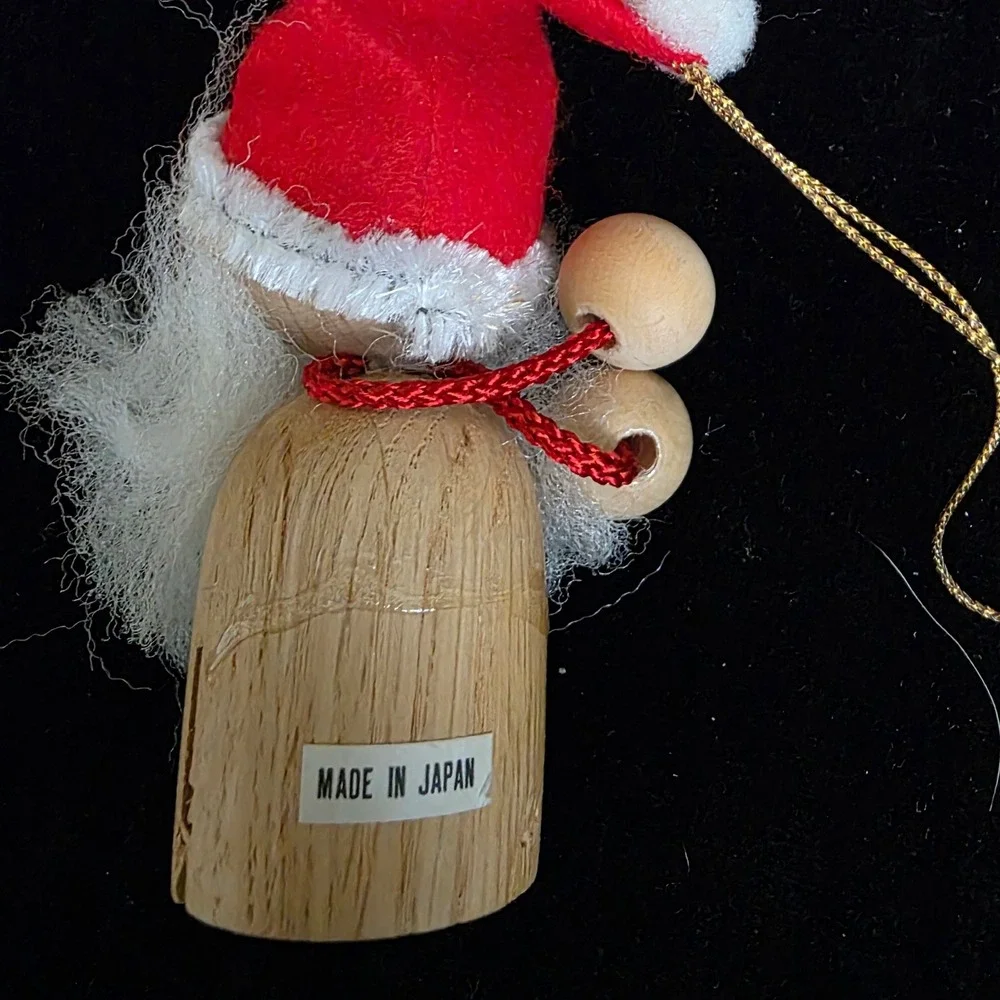 Set of 5 Vintage Red Christmas Ornaments Shiny Brite Poland Japan Hong Kong‎